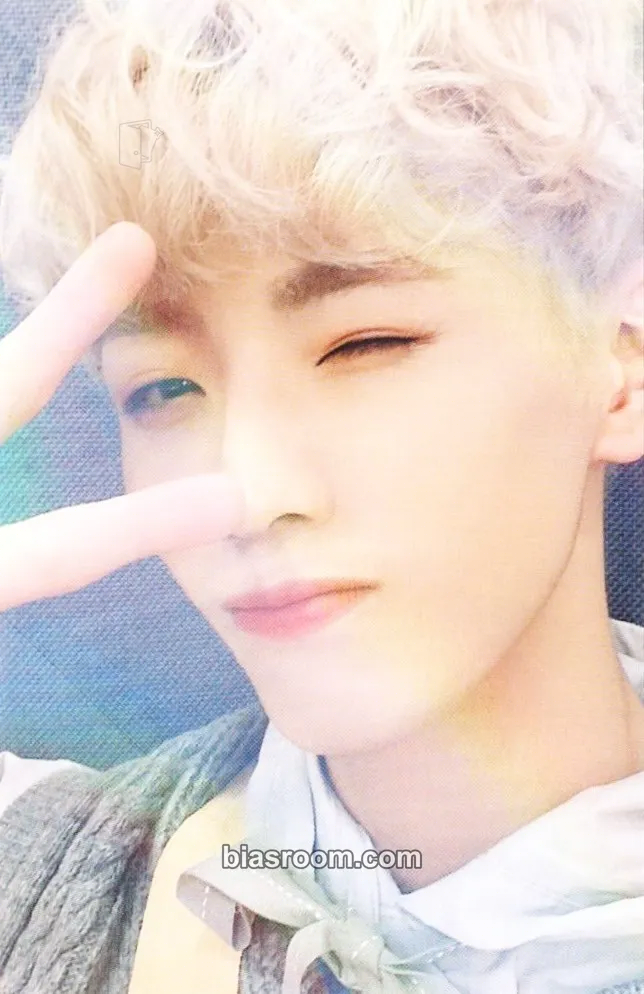 Yonghee HELLO Chapter Ø. Hello, Strange Dream Photocard - CIX - CIX K-pop photocard