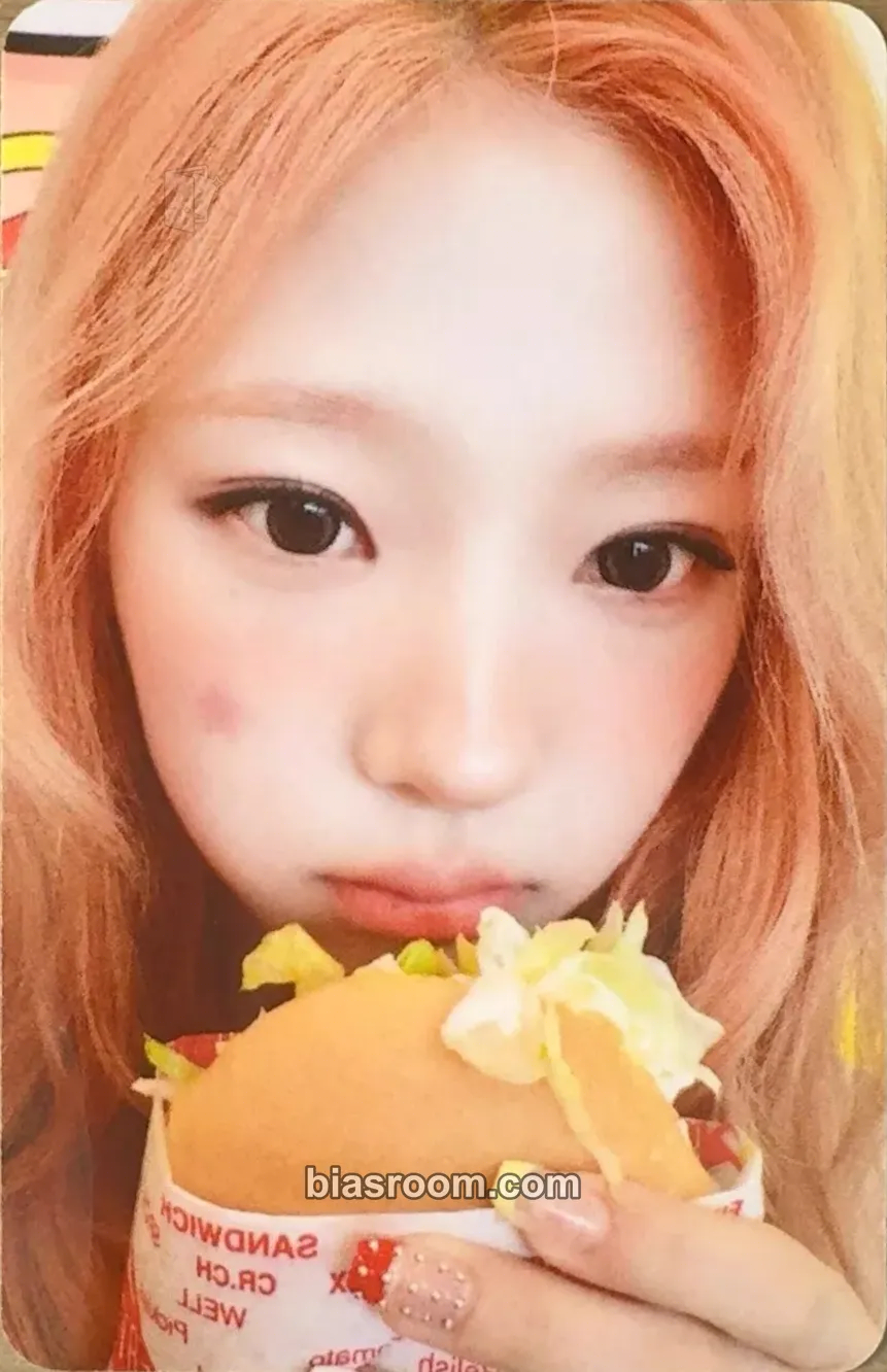 Stella Lemon Tang Photocard - Hearts2Hearts - Hearts2Hearts K-pop photocard