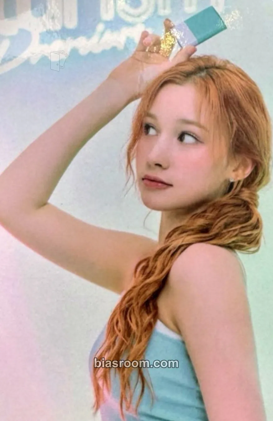 Huening Bahiyyih KEP1ER X NATURISM Photocard - Kep1er - Kep1er K-pop photocard