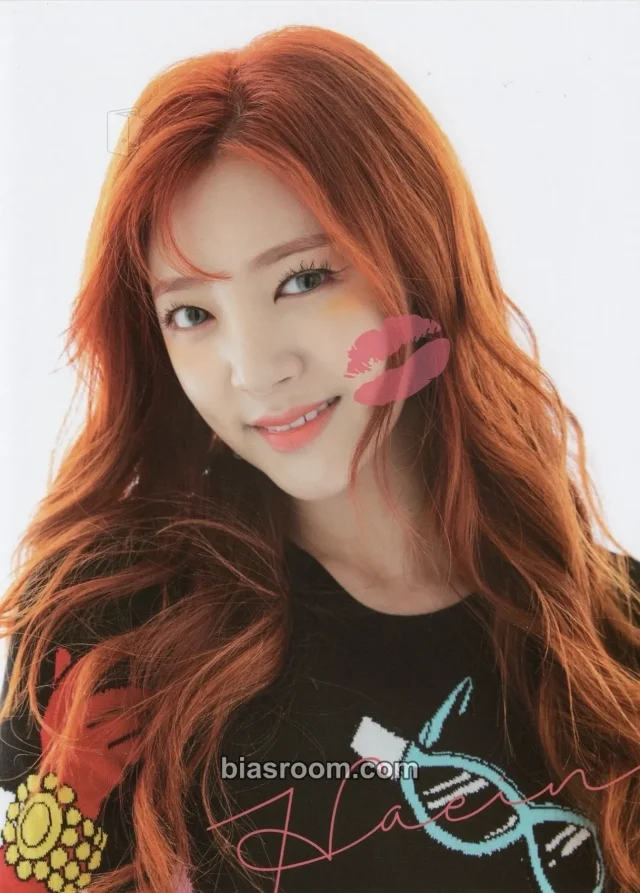 LABOUM - Haein - Miss This Kiss Album postcard album inclusion