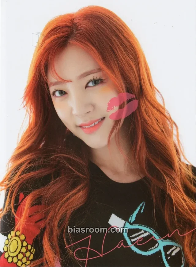 LABOUM - Haein - Miss This Kiss Album postcard album inclusion