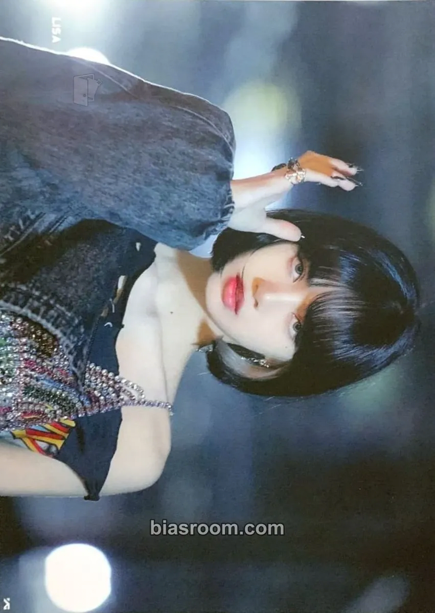 Lisa Blackpink Japan Fanclub BLINK Photocard - BLACKPINK - BLACKPINK K-pop photocard