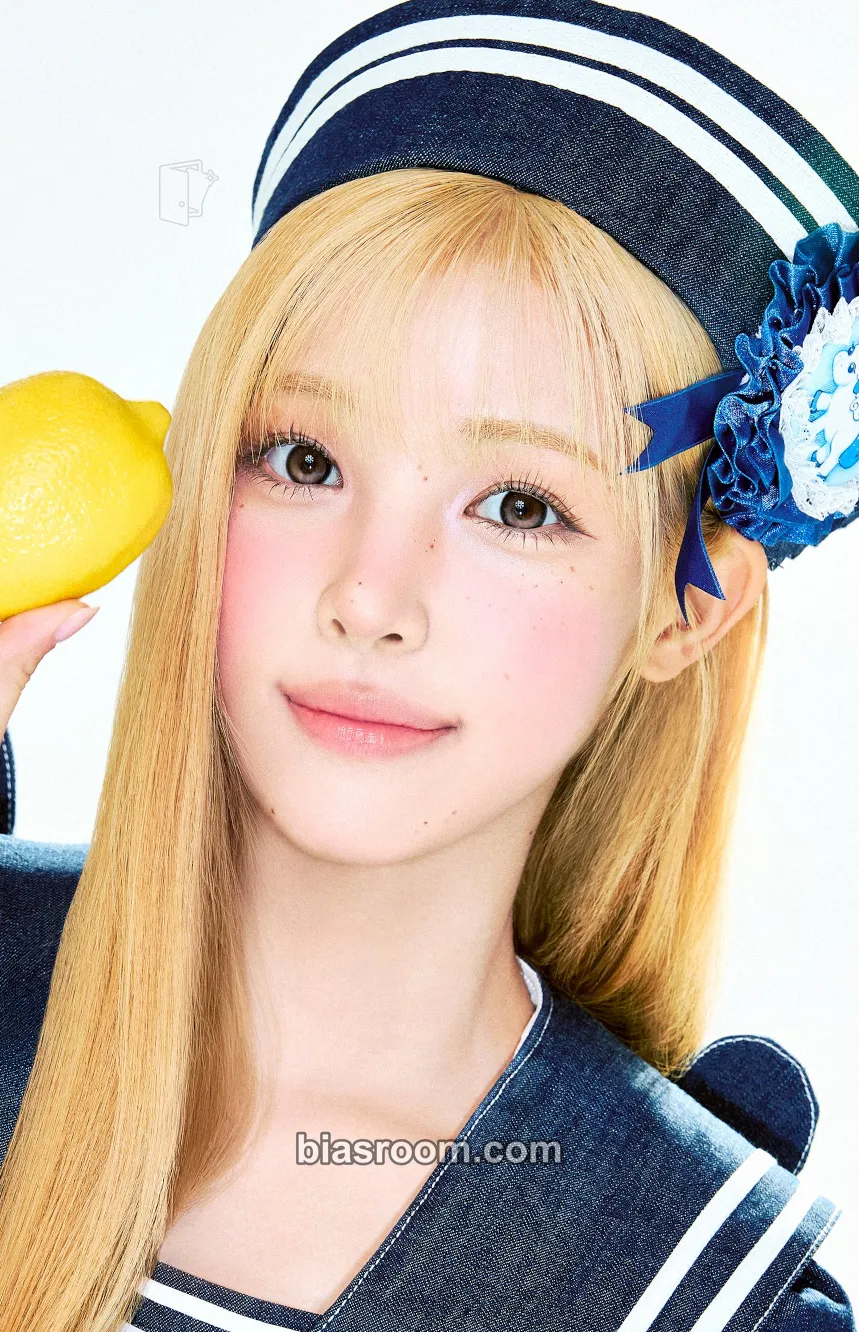 Yuha Lemon Tang Photocard - Hearts2Hearts - Hearts2Hearts K-pop photocard