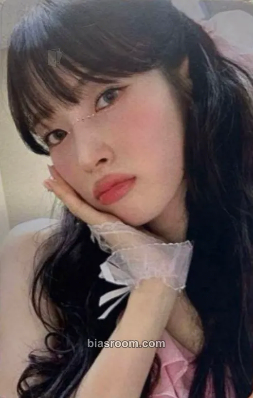 Arin Golden Hourglass Photocard - OH MY GIRL - OH MY GIRL K-pop photocard