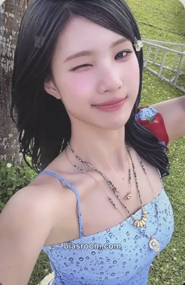 Juun Lemon Tang Photocard - Hearts2Hearts - Hearts2Hearts K-pop photocard