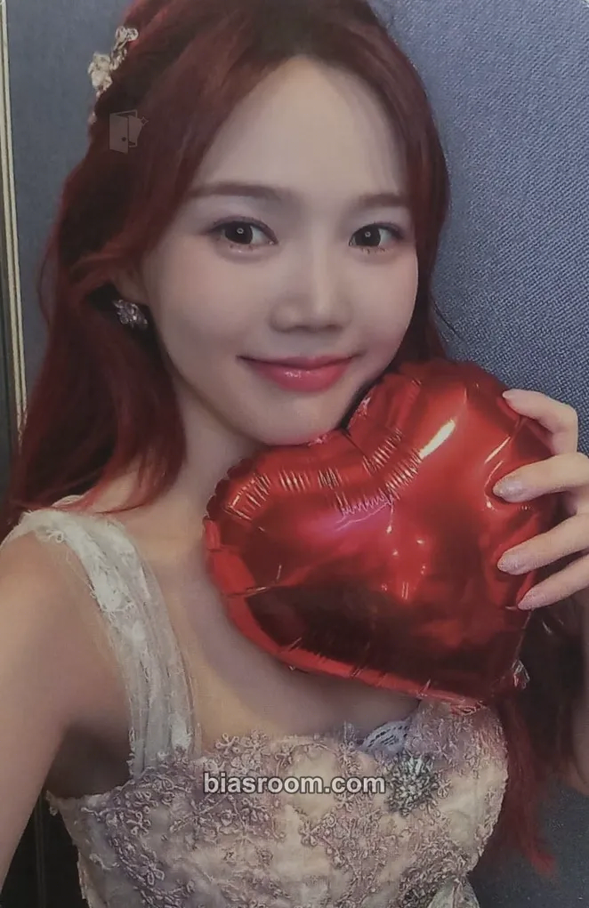 Hyojung Dreamy Resonance Photocard - OH MY GIRL - OH MY GIRL K-pop photocard