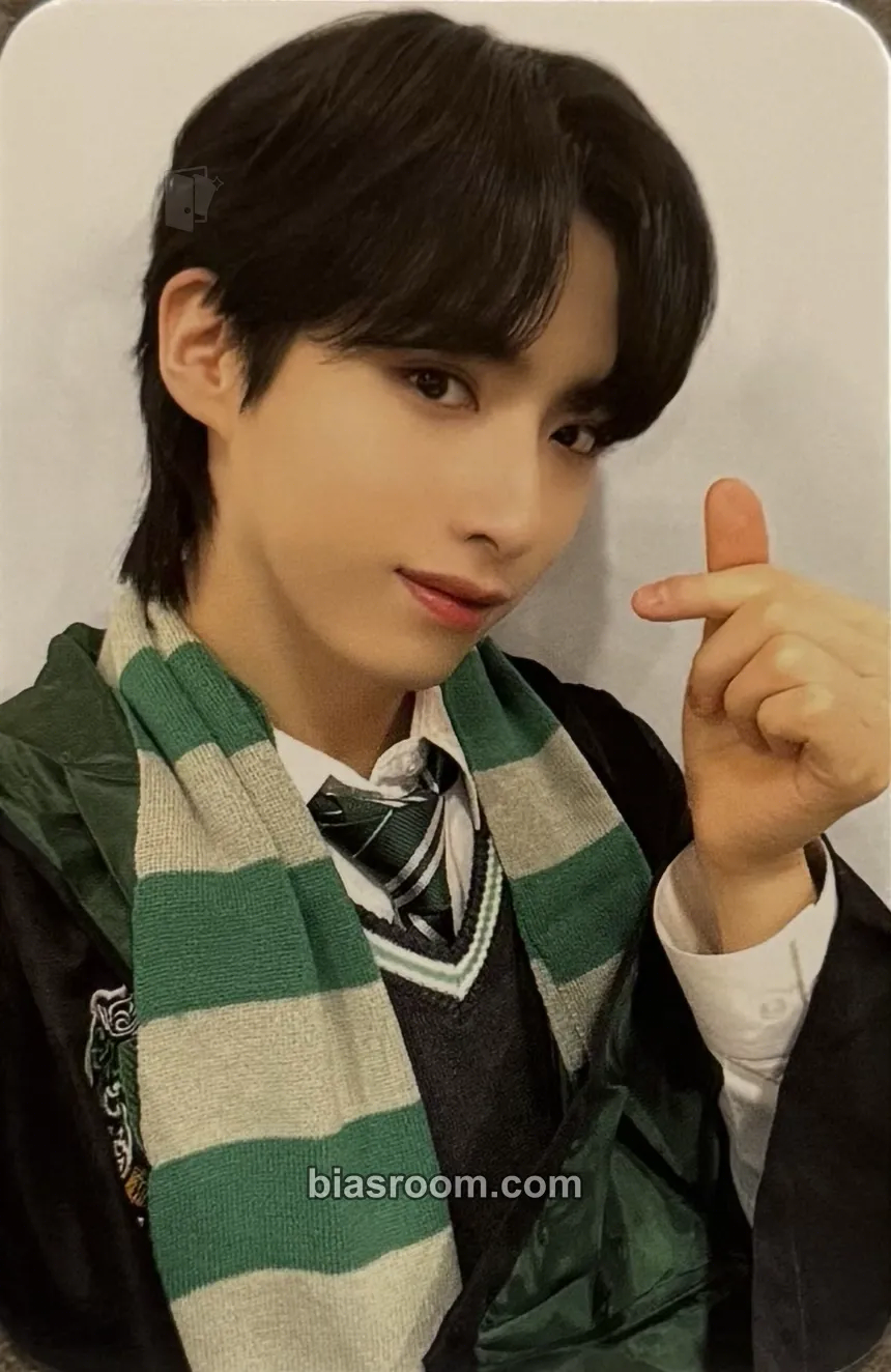 Xion BLOOD MOON Photocard - ONEUS - ONEUS K-pop photocard
