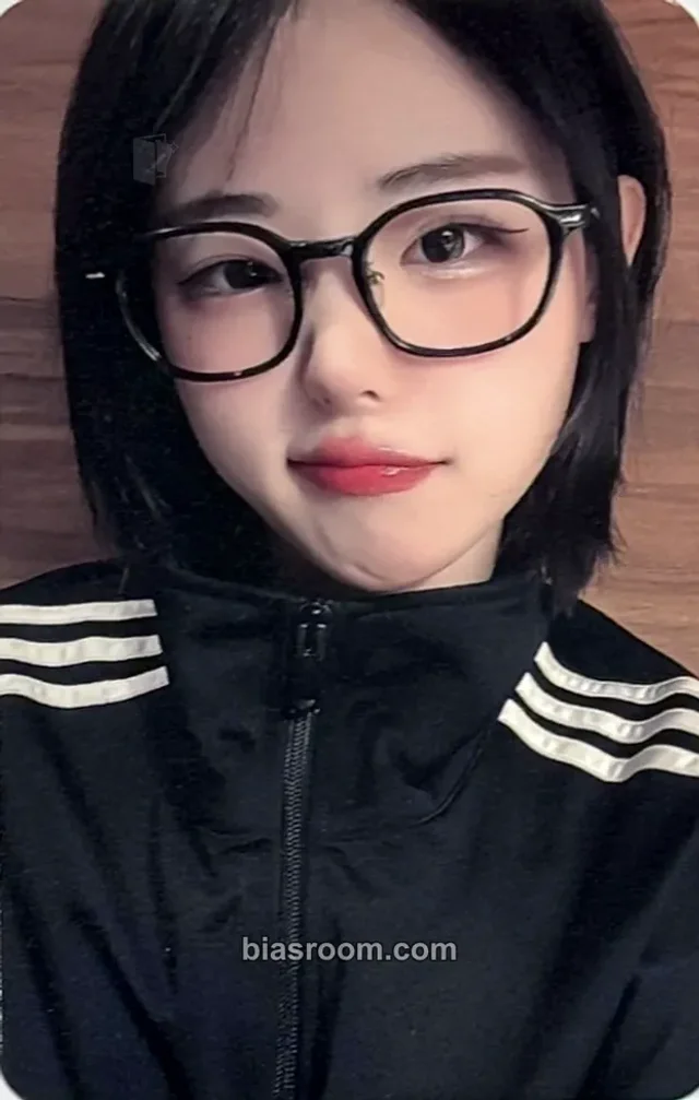 QWER - Hina - Manito Album dear my muse (dmm) video call (fancall) round 2