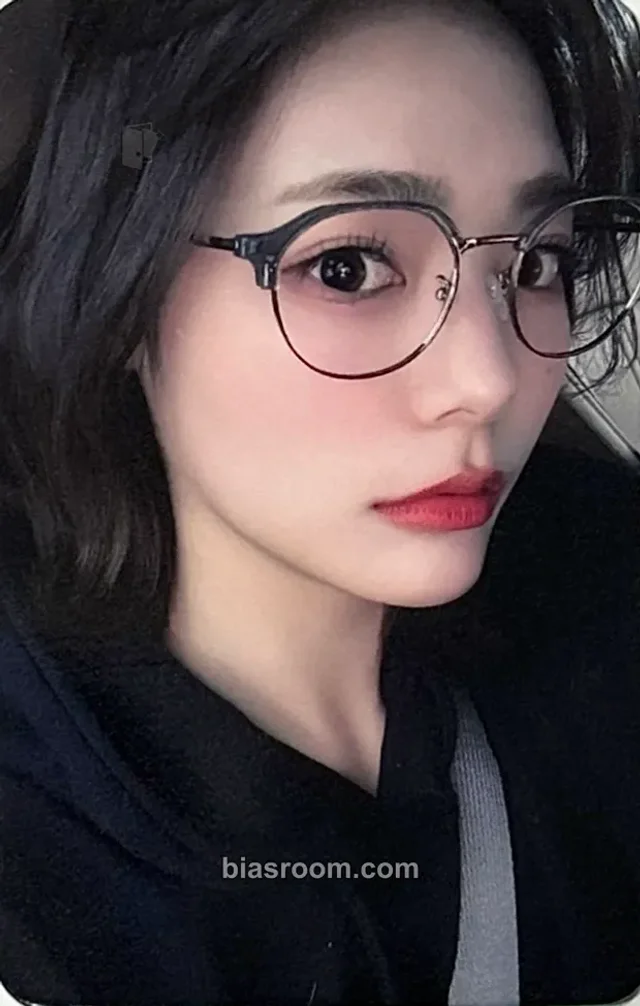 QWER - Siyeon - Manito Album dear my muse (dmm) video call (fancall) round 2