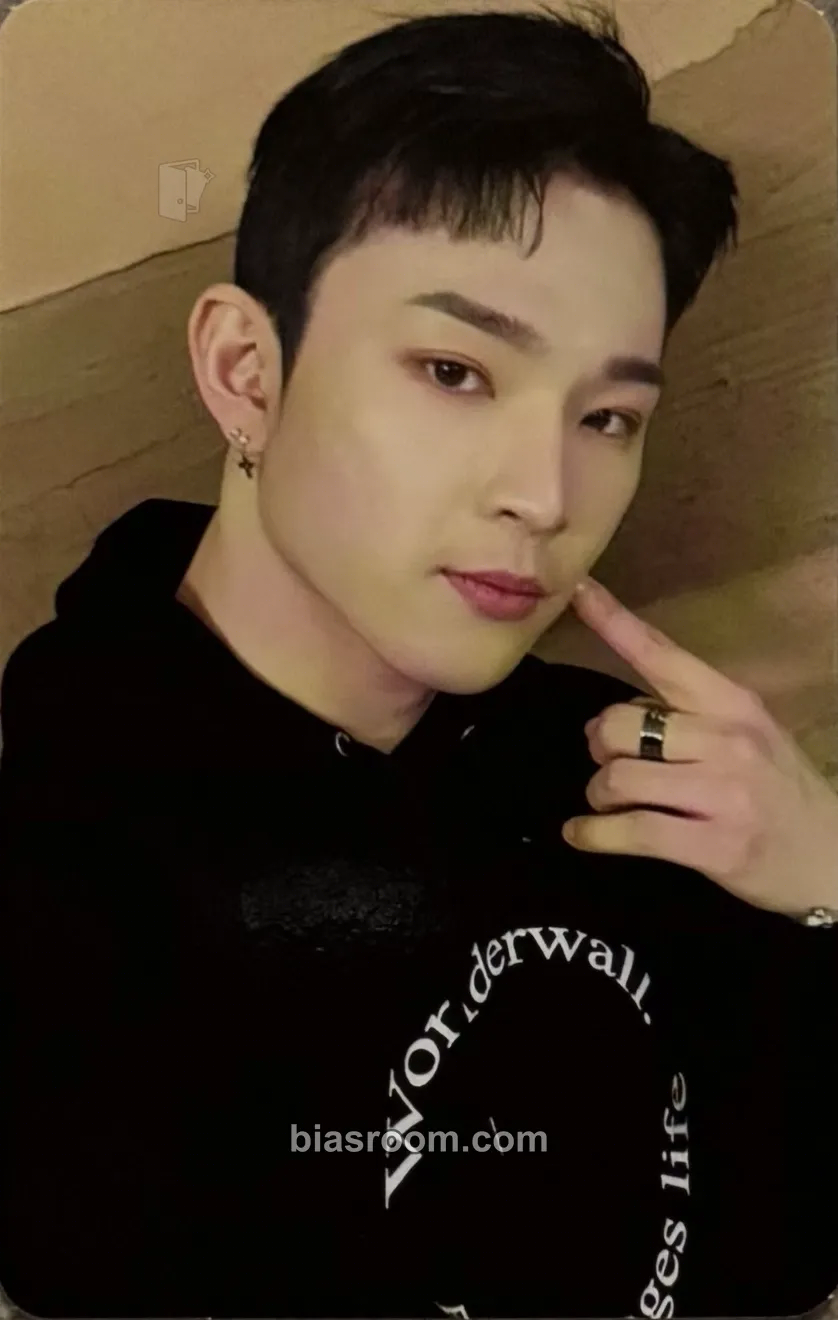 Leedo BLOOD MOON Photocard - ONEUS - ONEUS K-pop photocard