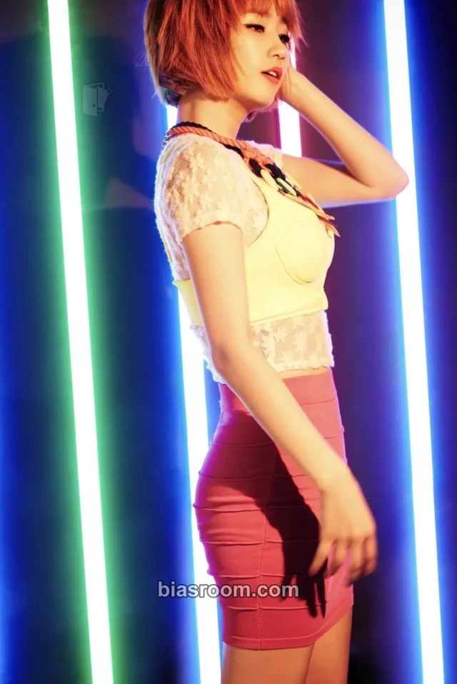 Wonder Girls - Yeeun - Wonder Party Album postcard set album inclusion
