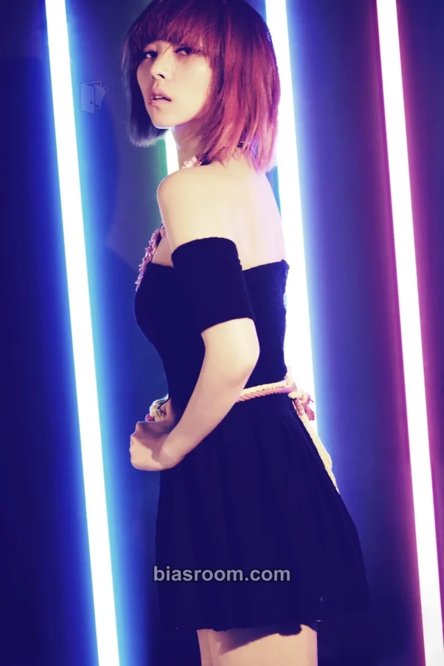Wonder Girls - Sunye - Wonder Party Album postcard set album inclusion