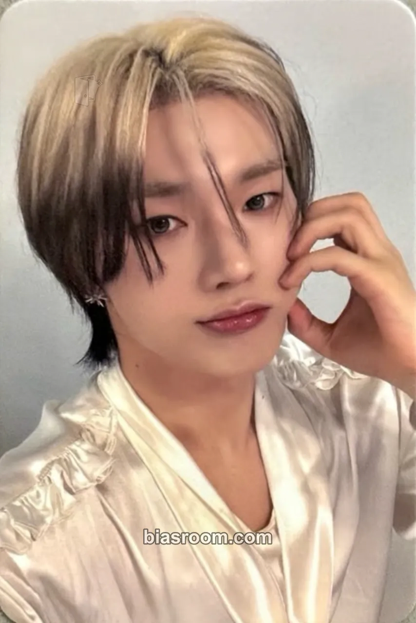Jungsu DEAD AND Photocard - Xdinary Heroes - Xdinary Heroes K-pop photocard