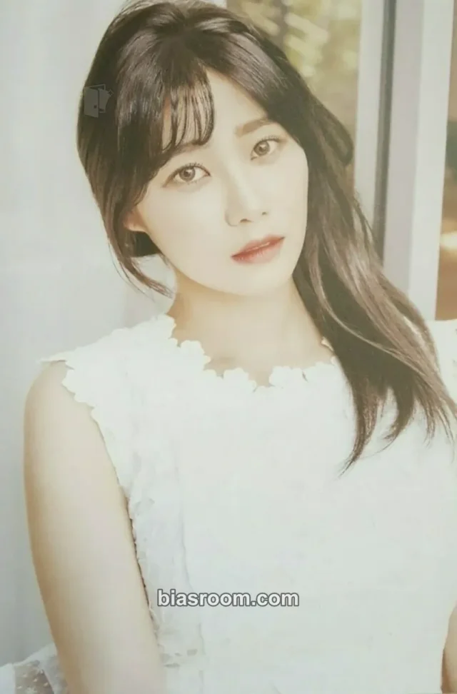 AOA - Yuna - 2017 Season's Greetings Other postcard set season's greetings