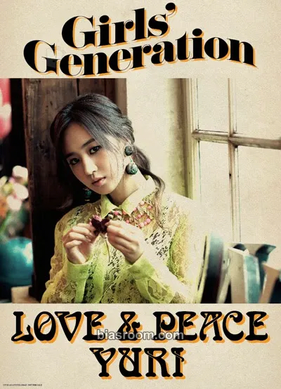 Yuri Love & Peace Photocard - Girls' Generation - Girls' Generation K-pop photocard