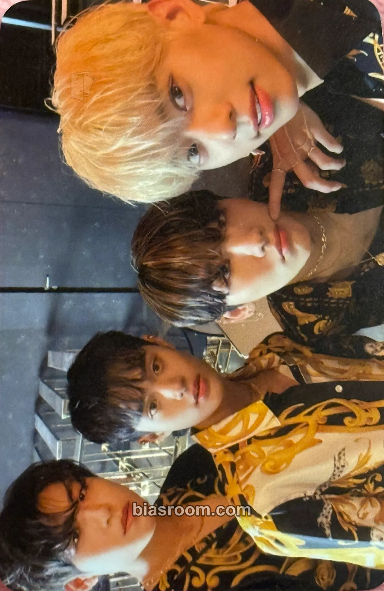 SALUTE Photocard - AB6IX - AB6IX K-pop photocard