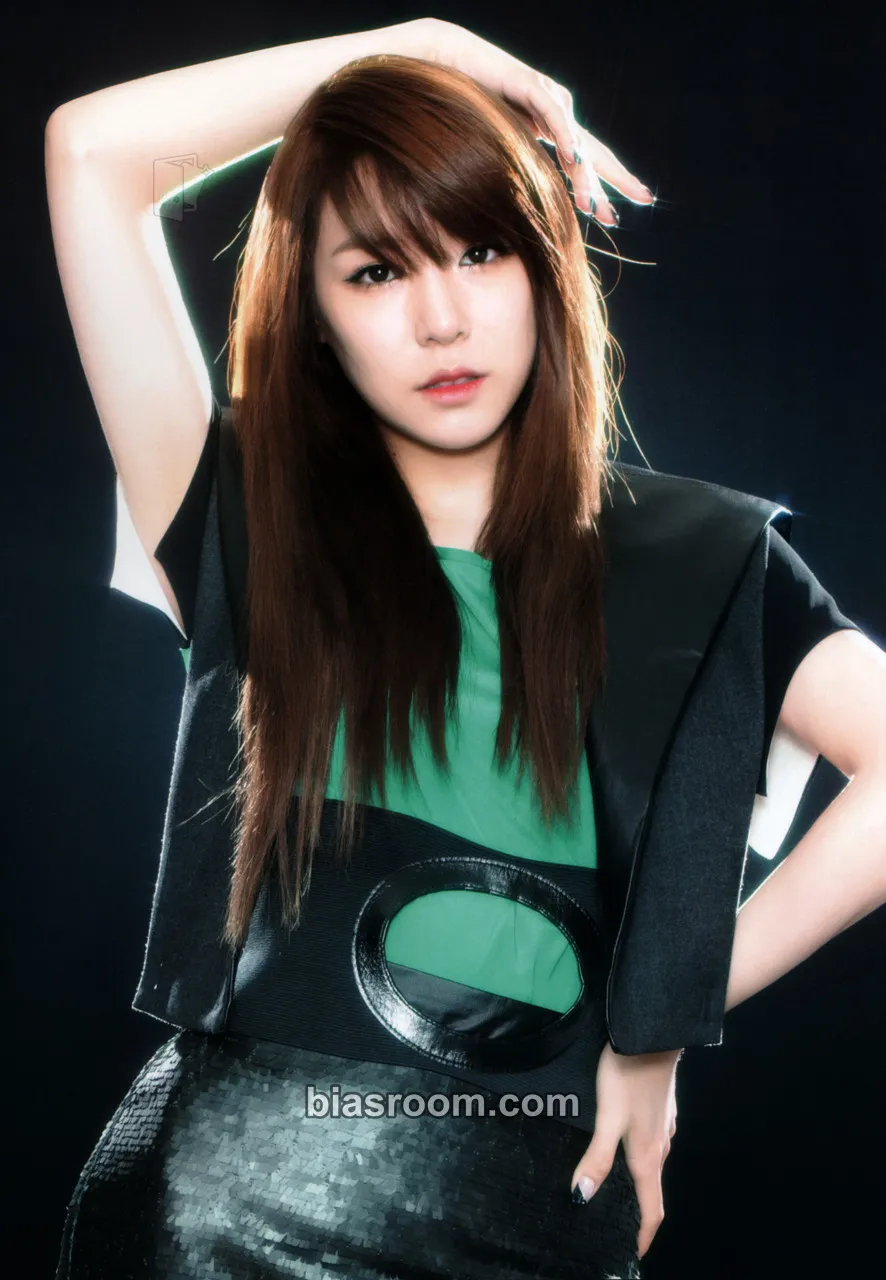 Tiffany 2011 Girls Generation Tour Photocard - Girls' Generation - Girls' Generation K-pop photocard