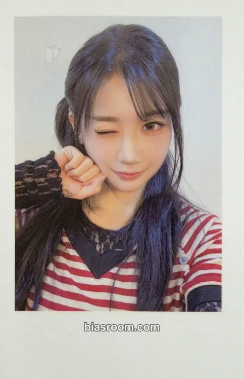 Kaede Beyond Beauty Photocard - tripleS - tripleS K-pop photocard