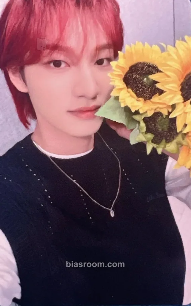 MCND - Huijun - X10 Album minirecord shop fansign