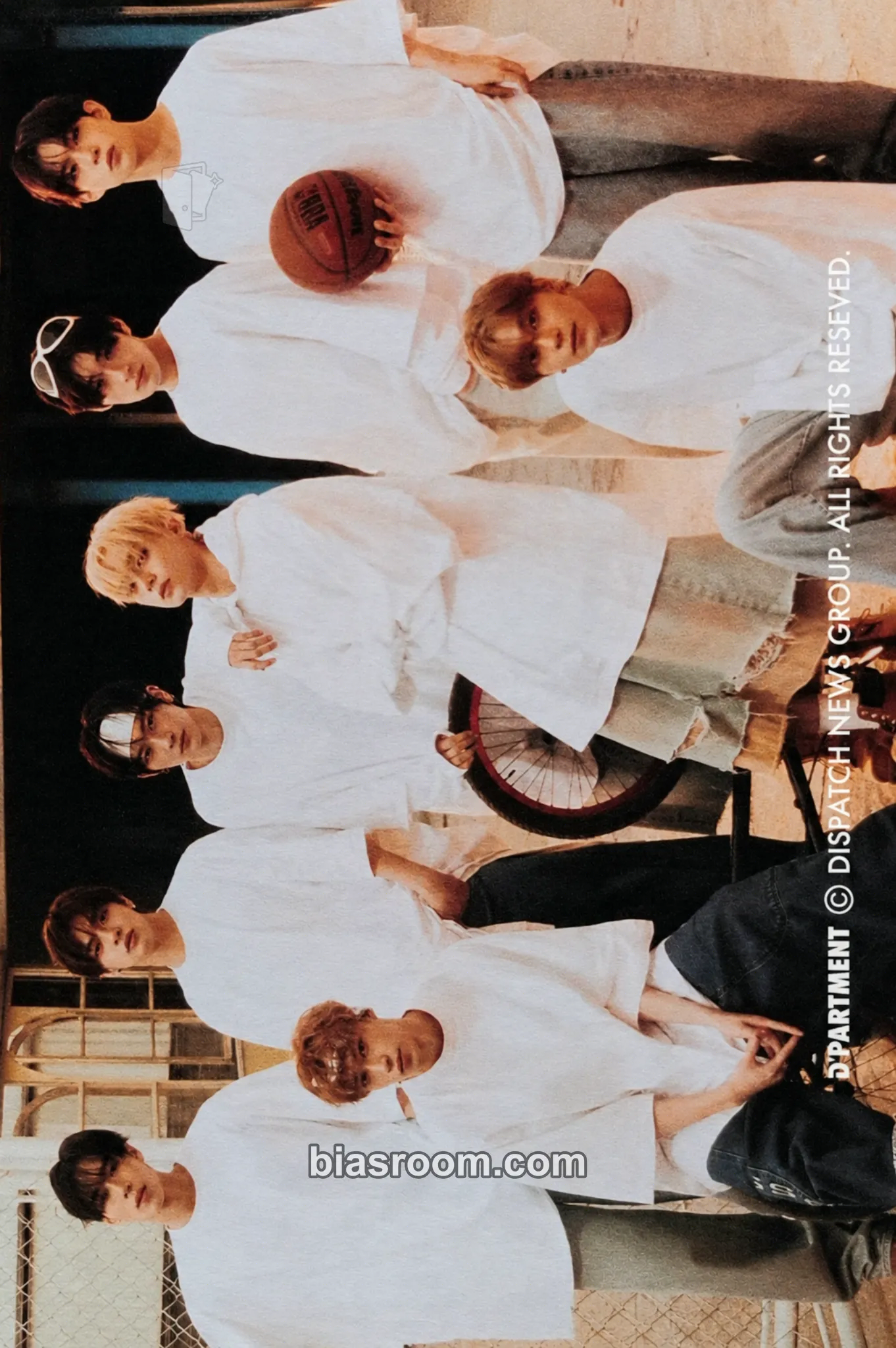 DICON VOLUME Nº33 Photocard - ALPHA DRIVE ONE - ALPHA DRIVE ONE K-pop photocard
