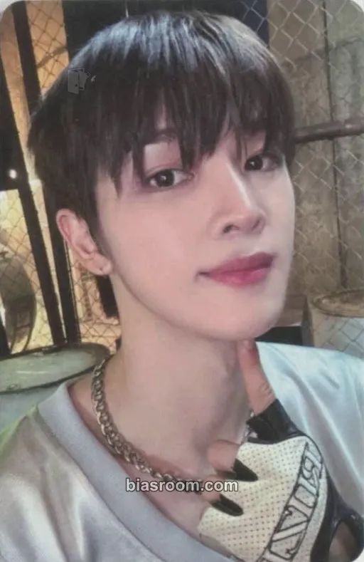 Sungchan Talk Saxy Photocard - RIIZE - RIIZE K-pop photocard