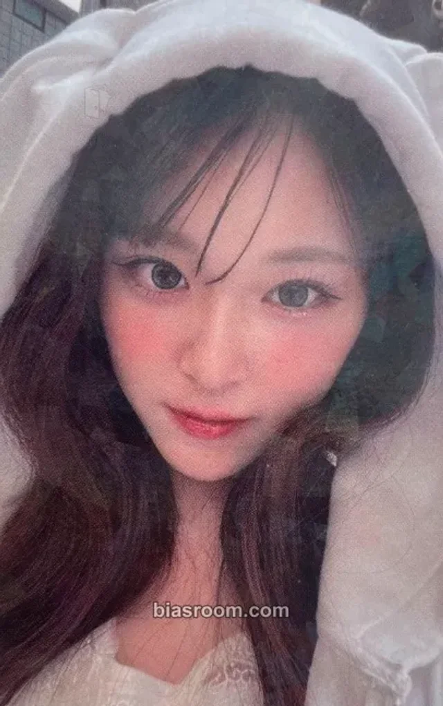 ILY:1 - Ririka - Live In Japan New Year's Party Event event trading card lucky card holographic (hologram)