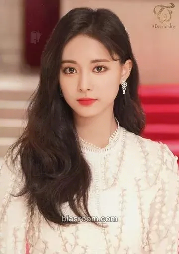 Tzuyu Dome Tour #DreamDay - Japan 2019 Photocard - TWICE - TWICE K-pop photocard