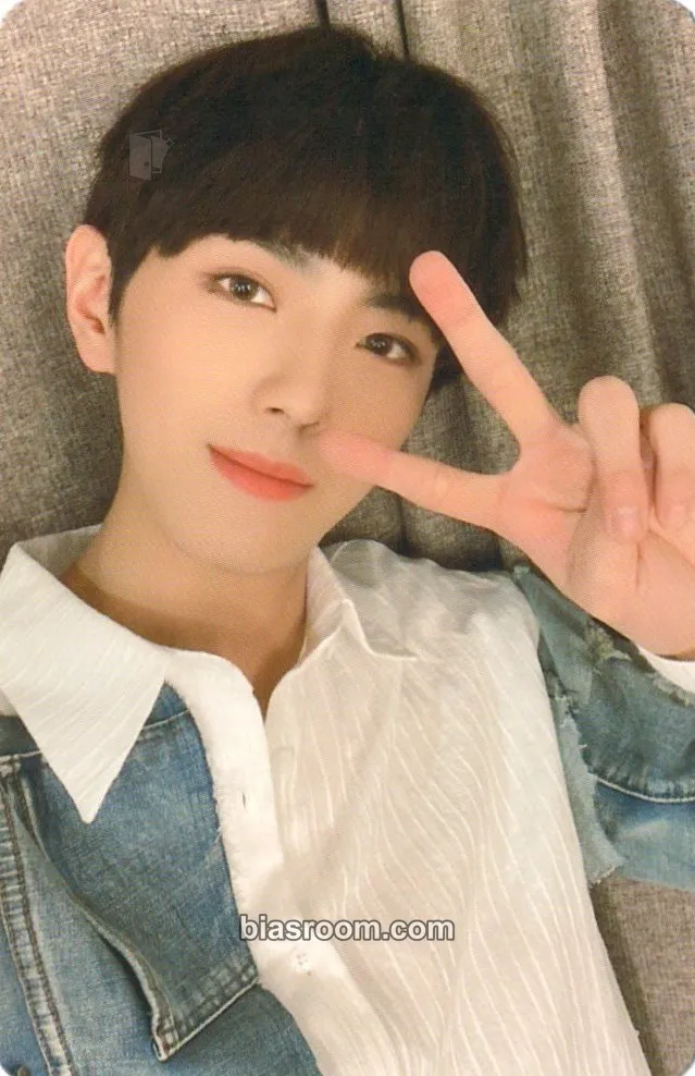 Yonghee HELLO Chapter 3. Hello, Strange Time Photocard - CIX - CIX K-pop photocard