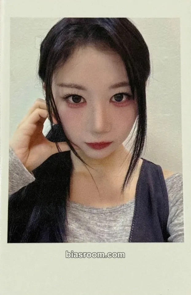 Kaede Beyond Beauty Photocard - tripleS - tripleS K-pop photocard