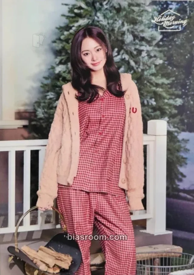 TWICE - Tzuyu - 2025 JYP JAPAN POP-UP "Holiday Morning" Event japan merch postcard trading card