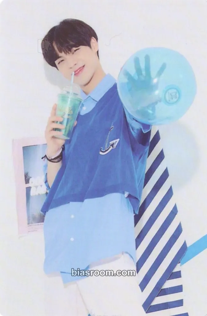 BX 2020 Season's Greetings Photocard - CIX - CIX K-pop photocard
