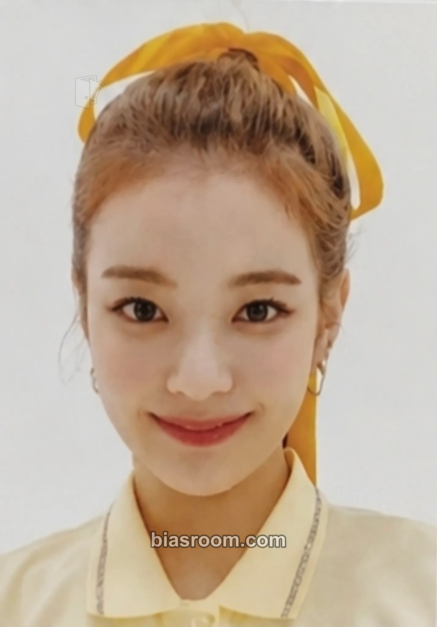 Lia ITZY M Spotlight: In the School Photocard - ITZY - ITZY K-pop photocard