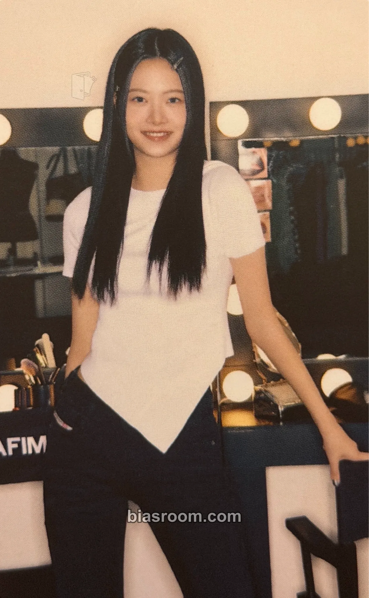 Hong Eunchae MOMENTICA x Weverse by Fans x Le Sserafim Photocard - LE SSERAFIM - LE SSERAFIM K-pop photocard