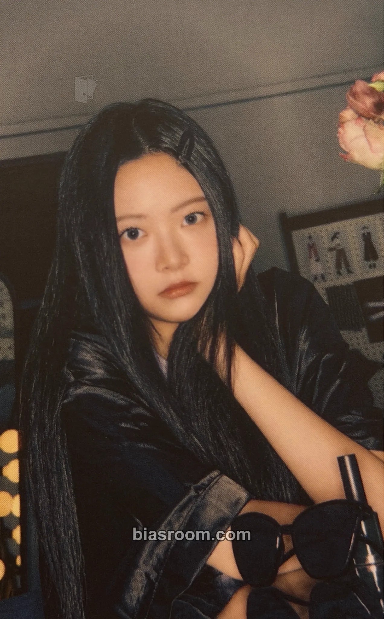 Hong Eunchae MOMENTICA x Weverse by Fans x Le Sserafim Photocard - LE SSERAFIM - LE SSERAFIM K-pop photocard