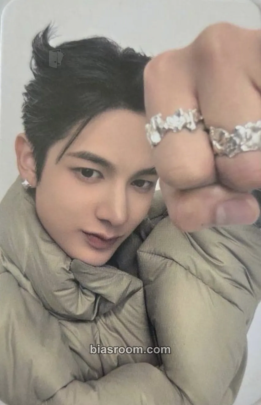 Turn NAZE Photocard - NAZE K-pop photocard