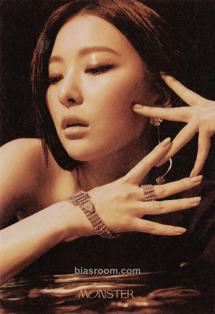 Seulgi Monster Photocard - Red Velvet - Red Velvet K-pop photocard
