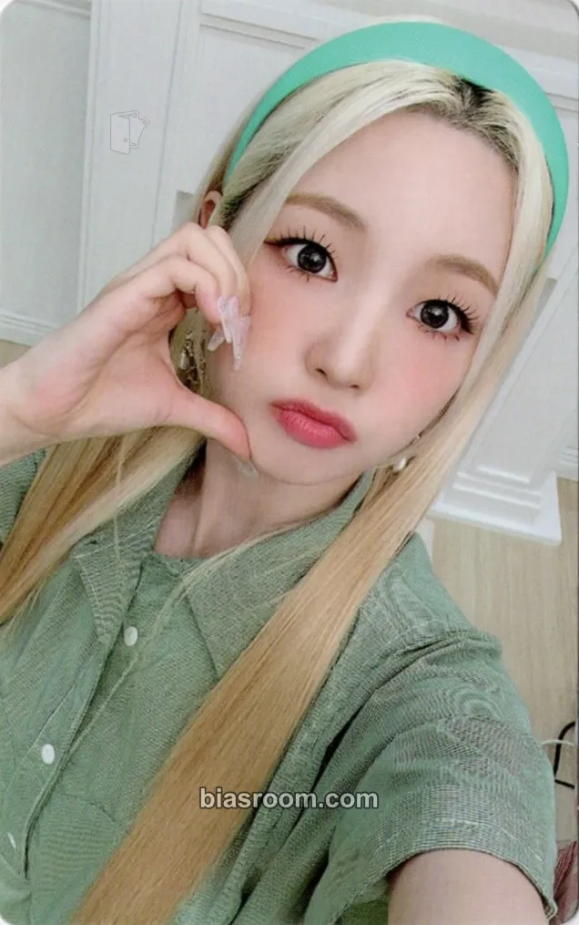 Yeonhee KETCHY 3rd official fanclub Photocard - Rocket Punch - Rocket Punch K-pop photocard