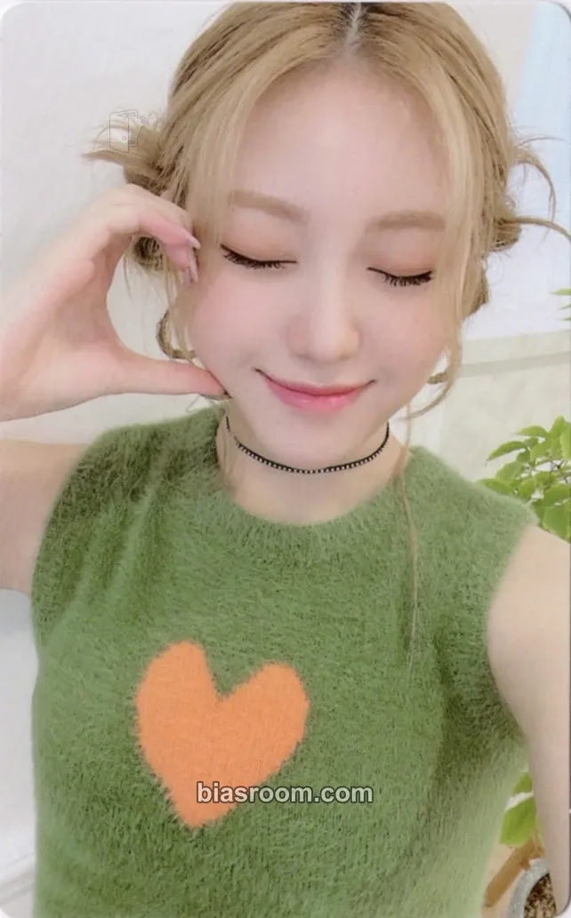 Dahyun KETCHY 3rd official fanclub Photocard - Rocket Punch - Rocket Punch K-pop photocard