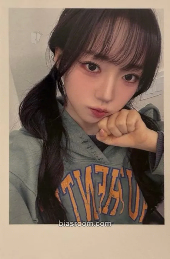 Shion Photocards (tripleS) | Bias Room