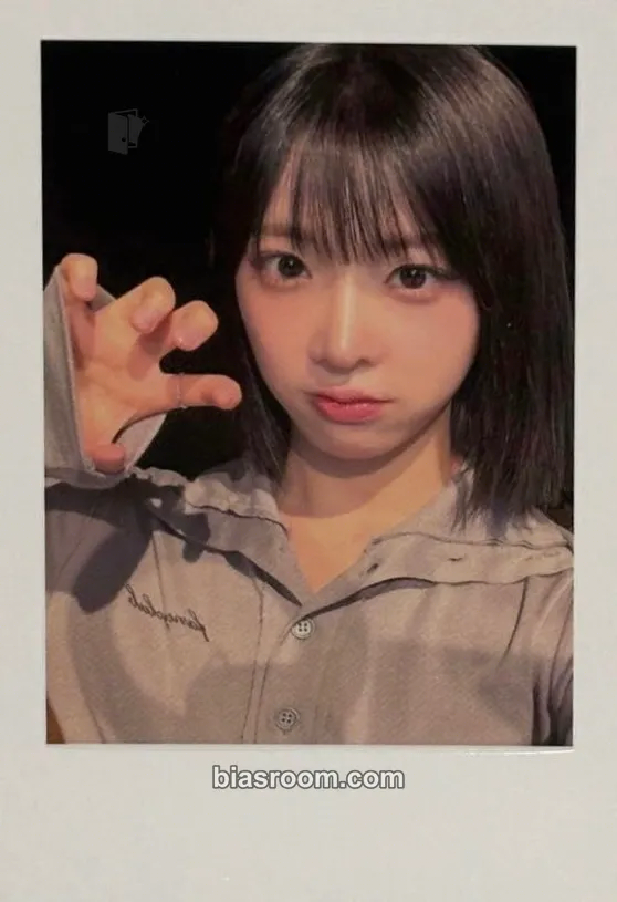 Nien Beyond Beauty Photocard - tripleS - tripleS K-pop photocard