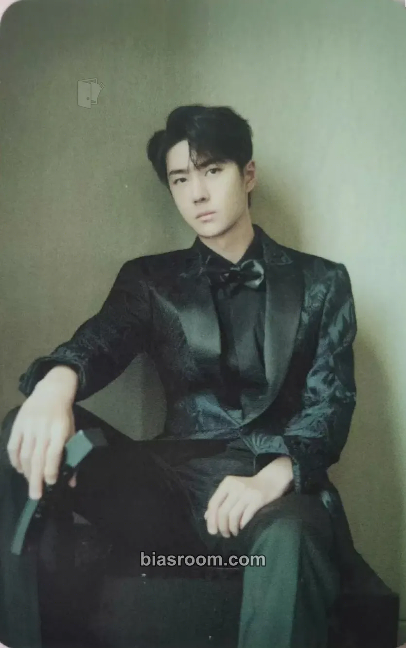 Yibo Yuehua Entertainment Collector Cards Photocard - UNIQ - UNIQ K-pop photocard