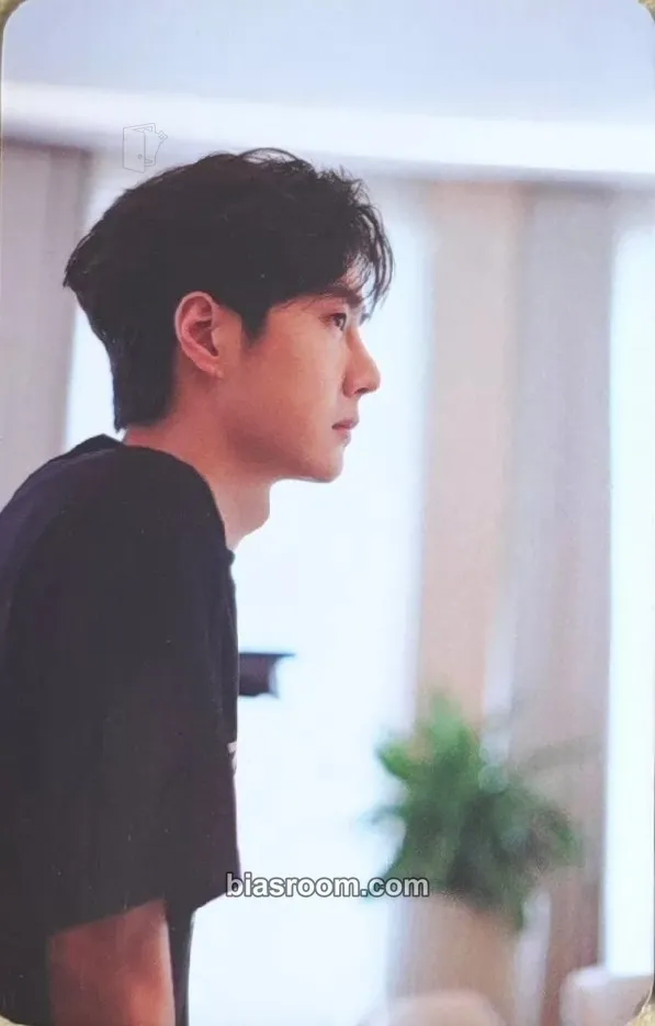 Yibo Yuehua Entertainment Collector Cards Photocard - UNIQ - UNIQ K-pop photocard