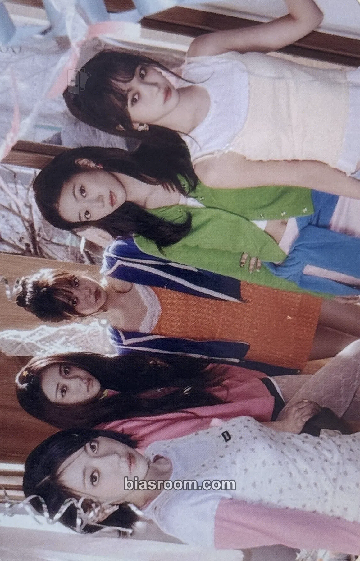 PUREFLOW pt.1 Photocard - LE SSERAFIM - LE SSERAFIM K-pop photocard