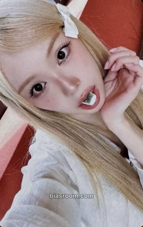 Suhyeon The Collective Soul and Unconscious: Chapter Two Photocard - Billlie - Billlie K-pop photocard