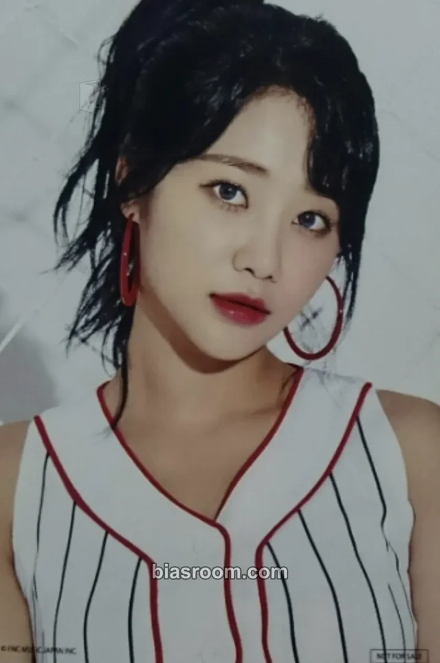 AOA - Yuna - Runway Album postcard pob (pre-order benefit)
