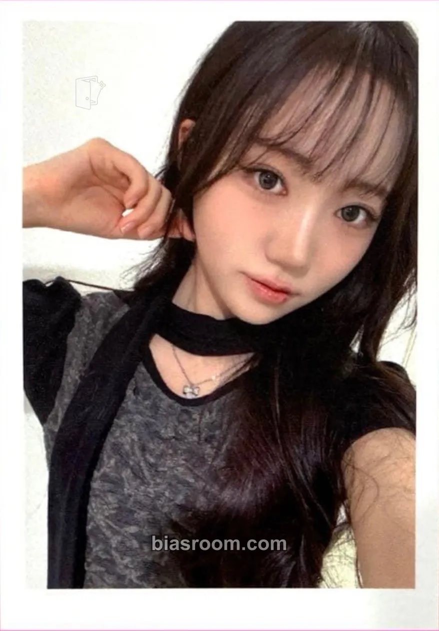 Shion Photocards (tripleS) | Bias Room