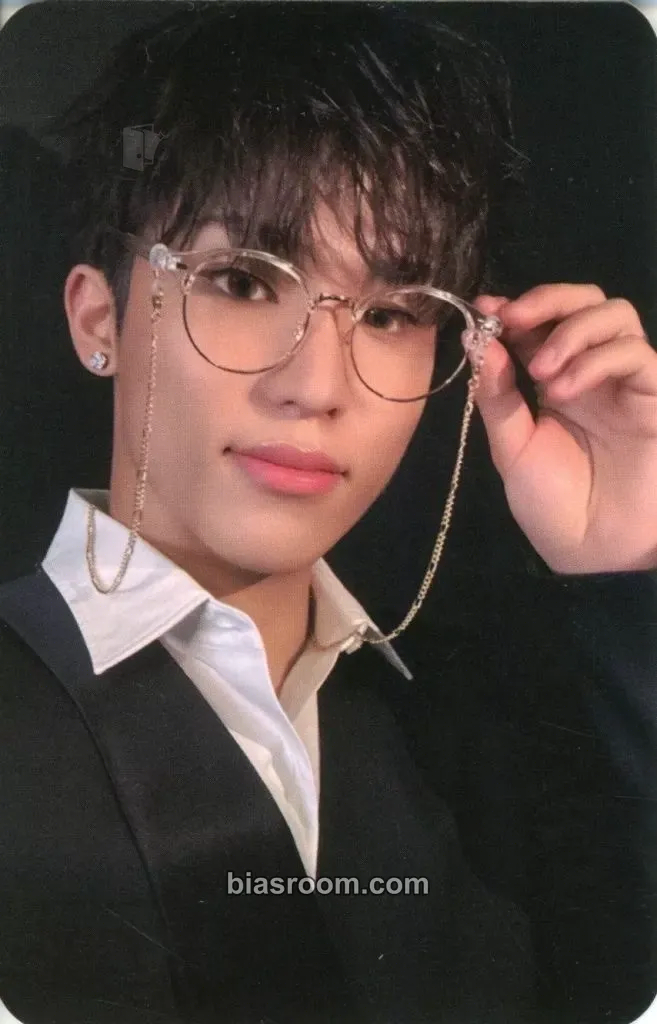 Park Jeongwoo REBOOT Photocard - TREASURE - TREASURE K-pop photocard