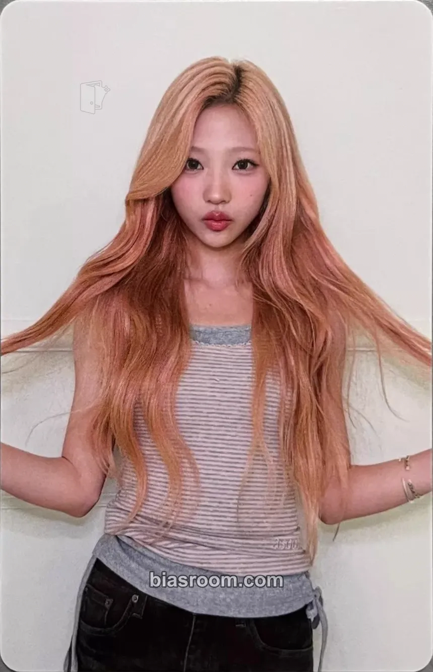 Stella Lemon Tang Photocard - Hearts2Hearts - Hearts2Hearts K-pop photocard