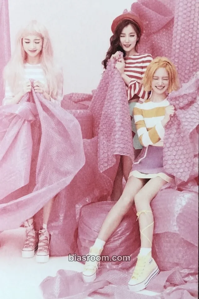 Alice - Do-A & Sohee & Yukyung - Color Crush Album postcard set album inclusion