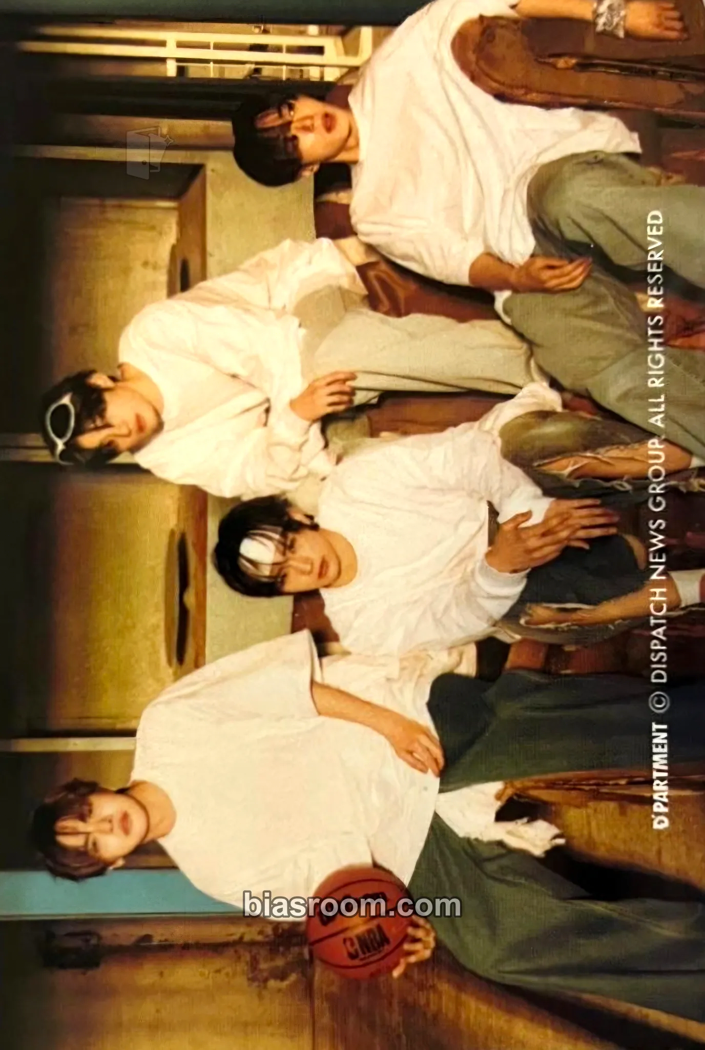 DICON VOLUME Nº33 Photocard - ALPHA DRIVE ONE - ALPHA DRIVE ONE K-pop photocard